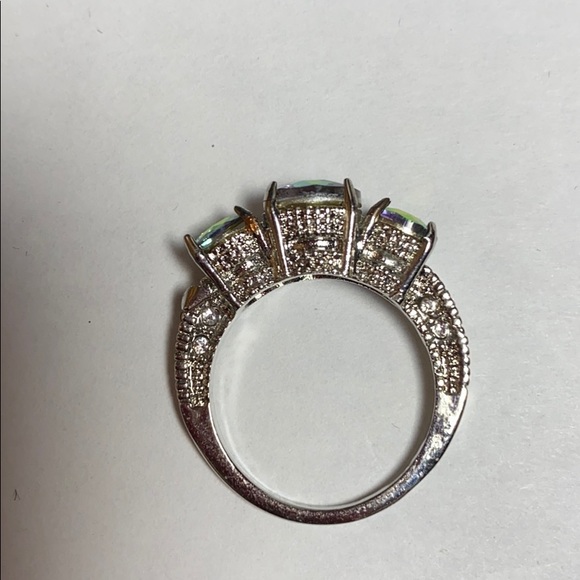 Magnificent three stone Mystic Topaz Sz 8 - Picture 4 of 7